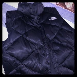 SZ. large The North Face woman’s vest